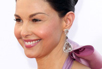 Ashley-judd-head-turning-updo-side